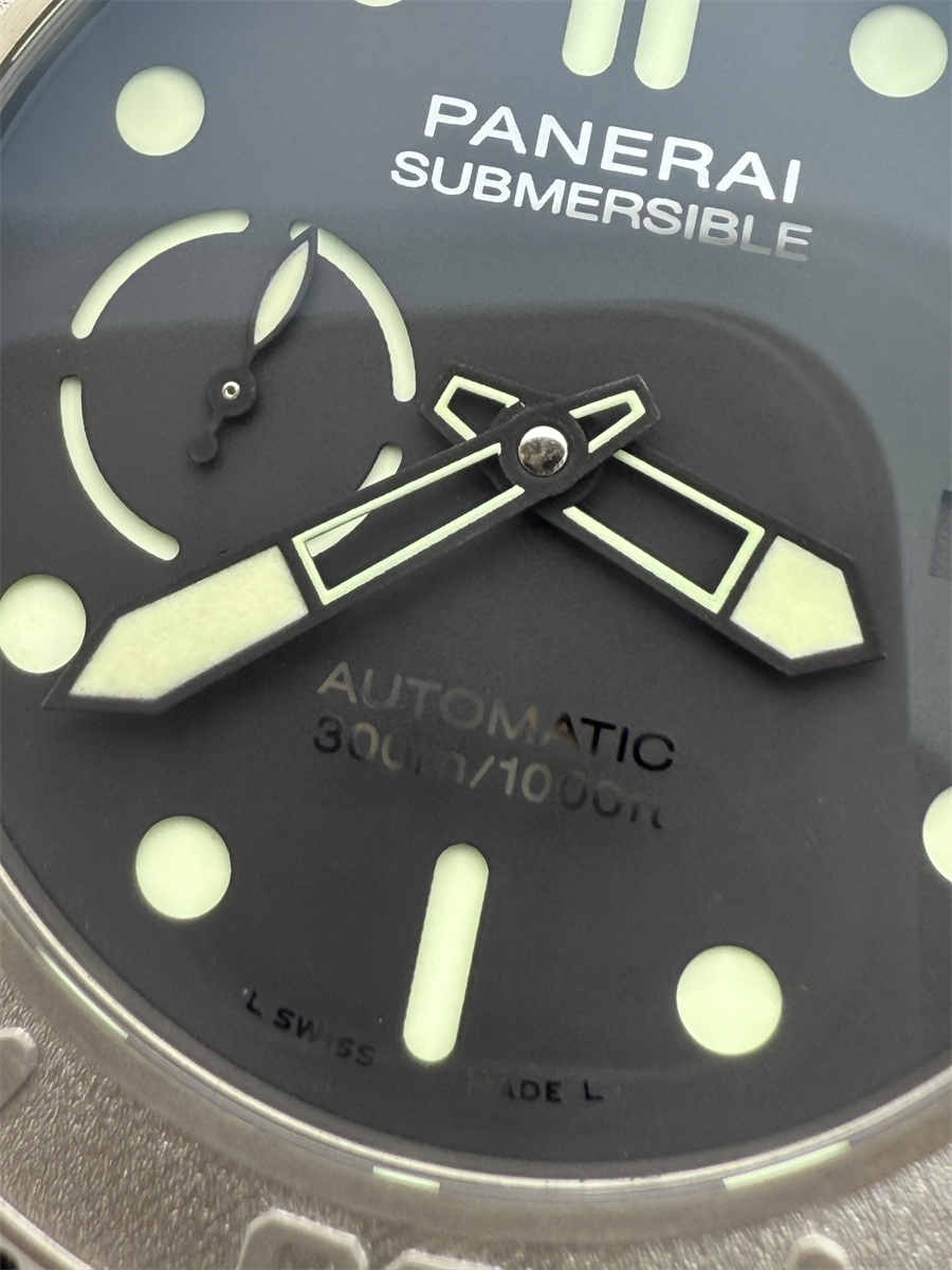 Panerai PAM984 47mm Titanium Submersible – 1:1 Replica Homage
