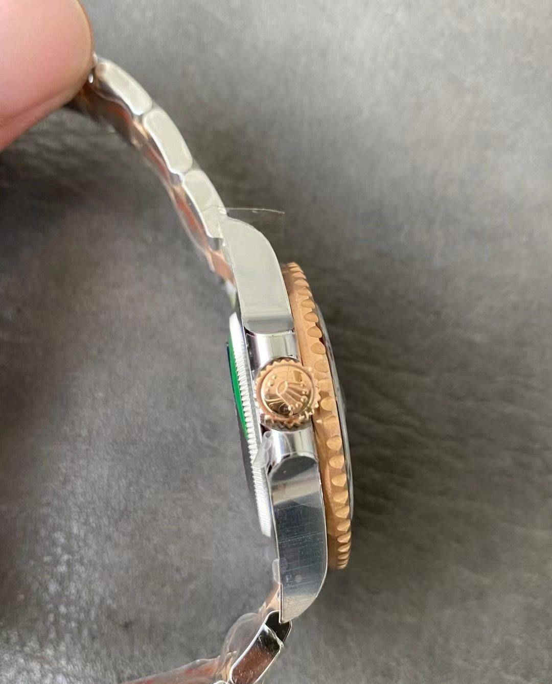 Clean Factory GMT Master II CHNR 3285 – Premium CHNR Two-Tone Bezel GMT Replica Watch GMT-Master II 126711CHNR