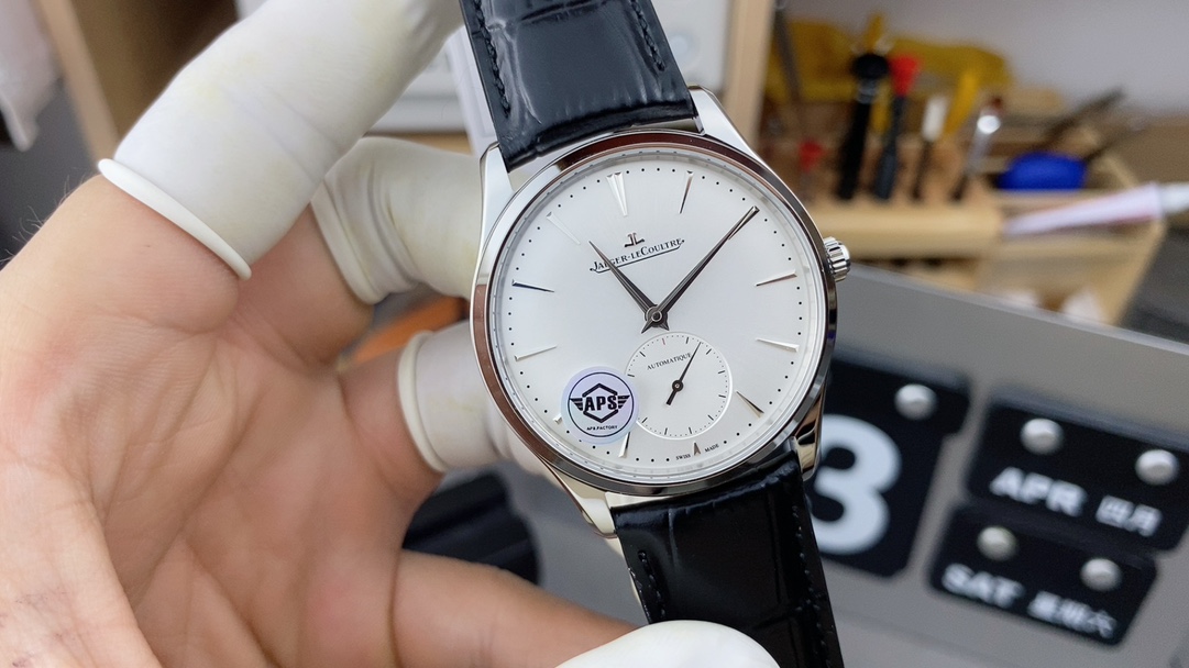 Jaeger-LeCoultre Master Control 1218420 39mm White Dial 1:1 Replica by APS Factory