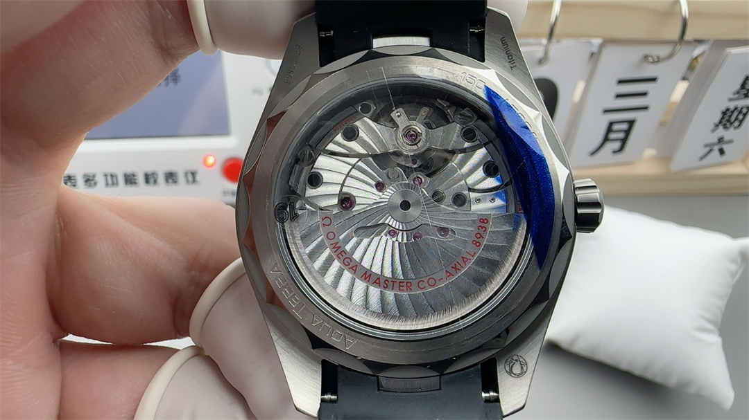 Omega Seamaster Aqua Terra Worldtimer 43mm 1:1 Replica – Ceramic Bezel, Rubber Strap