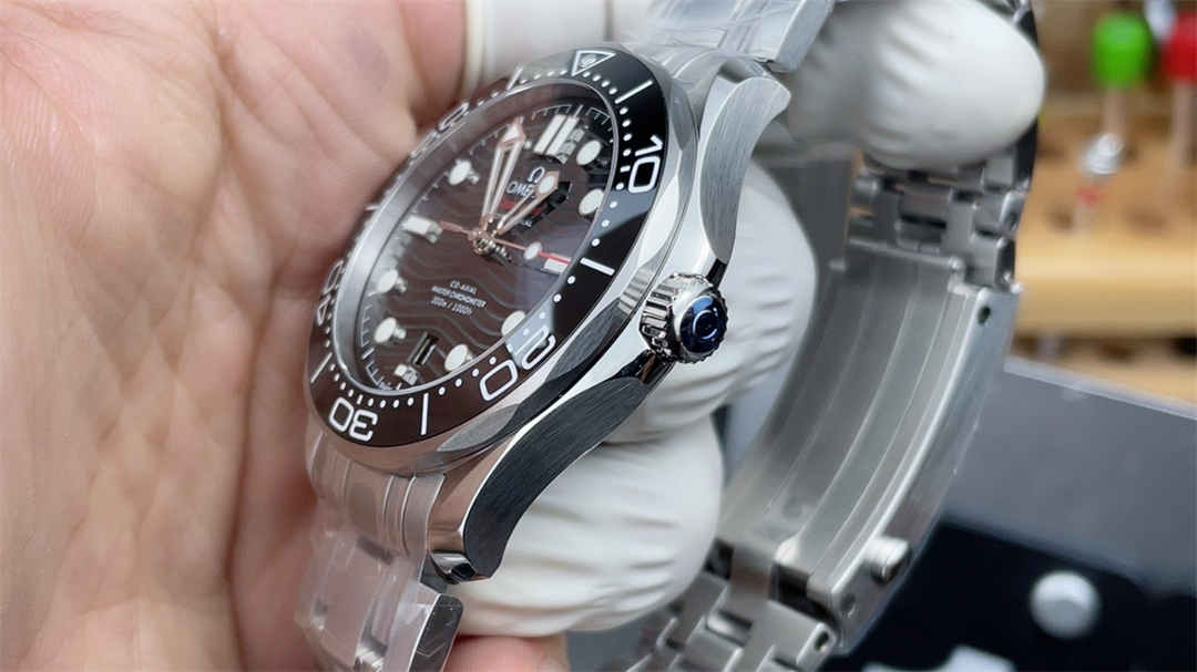 Omega Seamaster Diver 300M 42mm 1:1 Replica – VSF Stainless Steel & Ceramic Diver