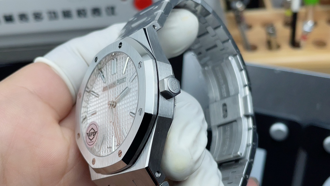 Audemars Piguet Royal Oak 15510ST 41mm White Dial 1:1 Replica Watch
