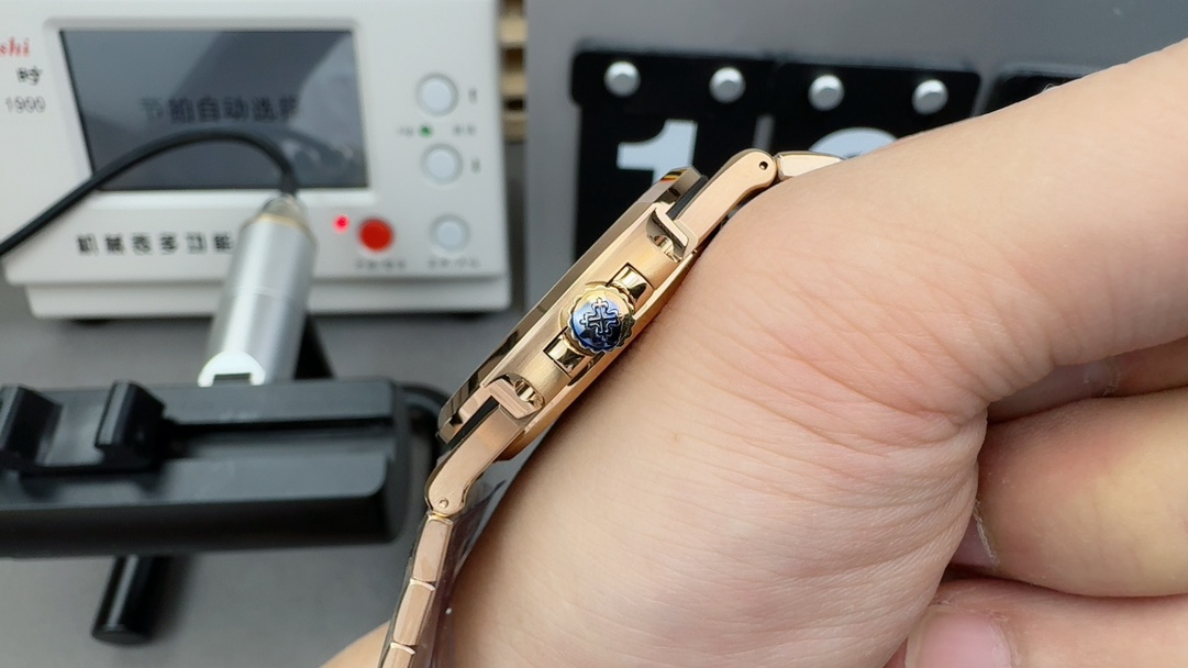 Patek Philippe Nautilus 5711/1R Rose Gold Replica – 3K Factory Champagne Dial