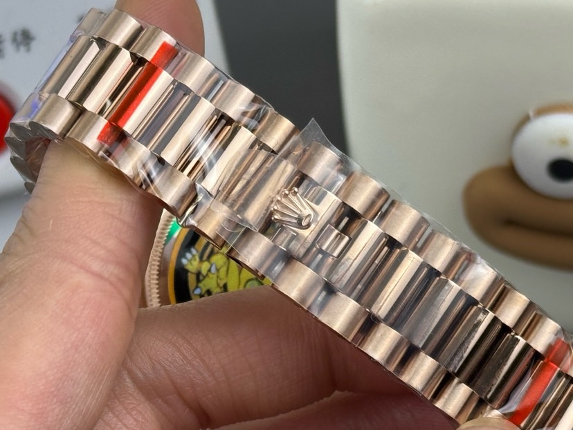 QF Factory Rolex Day-Date 40 m228235-0055 Everose Gold 40mm Replica