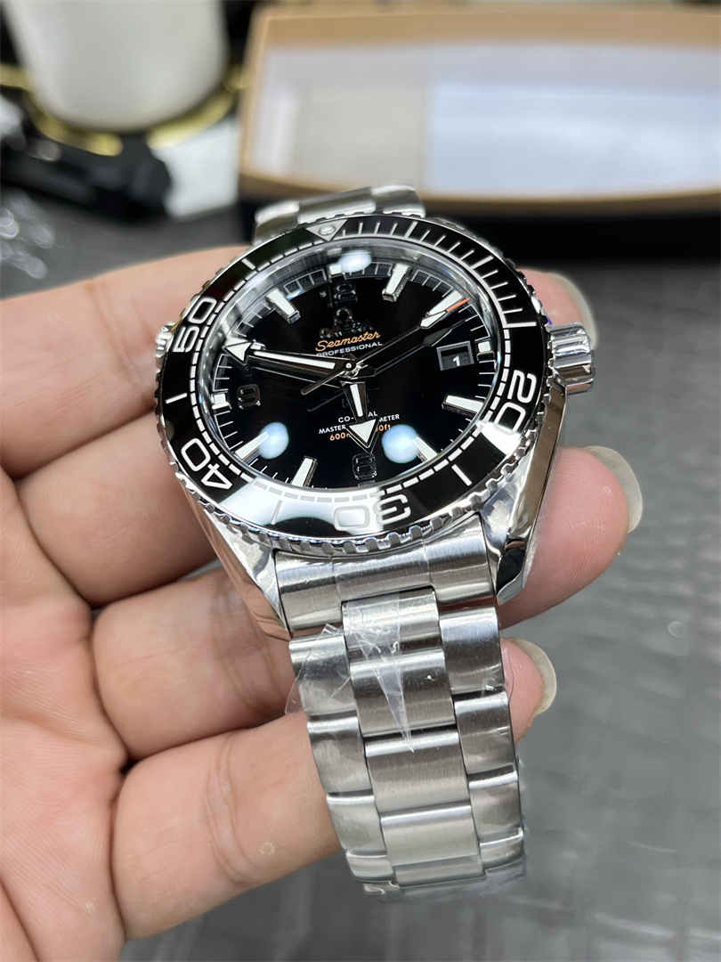 Omega Seamaster Planet Ocean 43.5 mm – VSF Premium 1:1 Replica Diver Watch