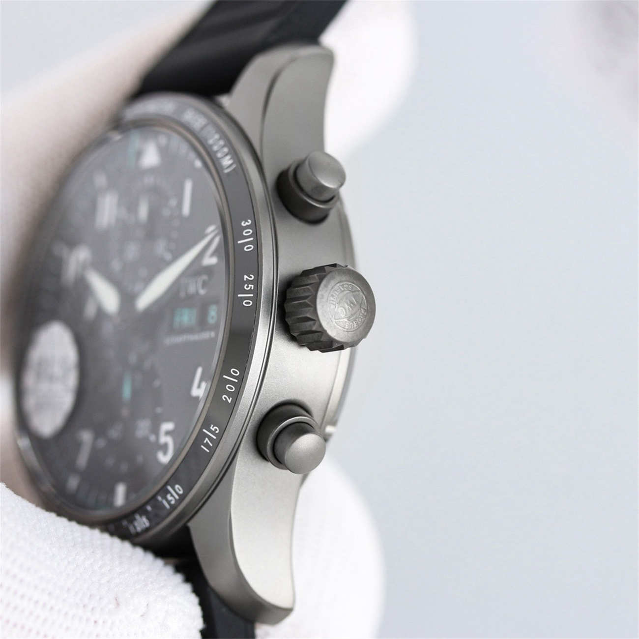 IWC Pilot’s Watch Chronograph 41 IW388306 Replica – Ceramic Bezel Racing-Inspired 41mm