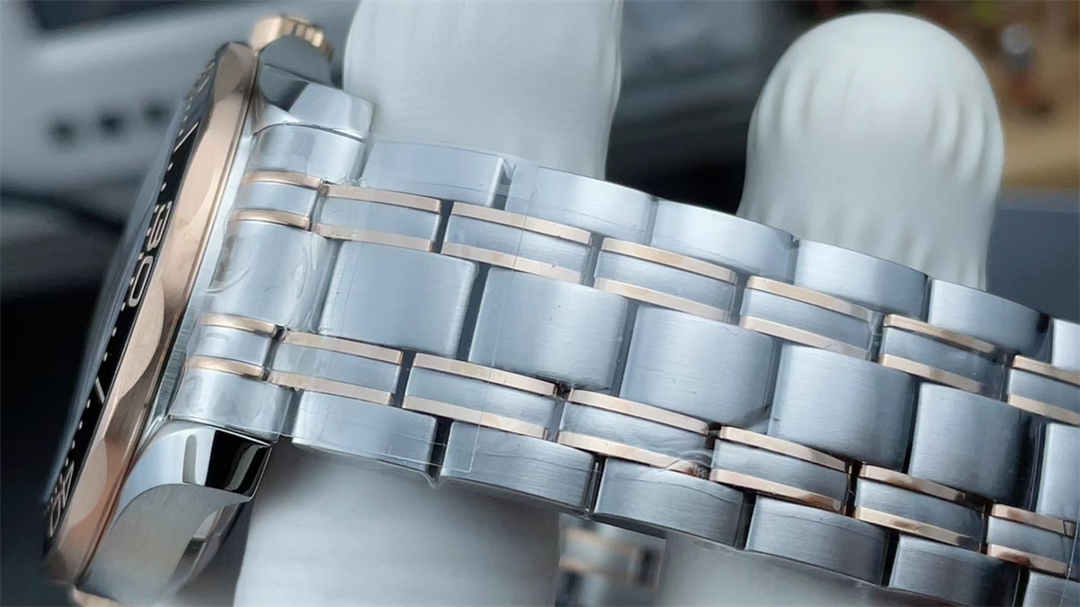 Omega Seamaster Diver 300M 42mm Steel & Rose Gold 1:1 Homage Replica Watch