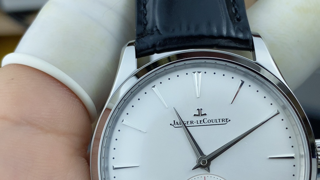 Jaeger-LeCoultre Master Control 1218420 39mm White Dial 1:1 Replica by APS Factory