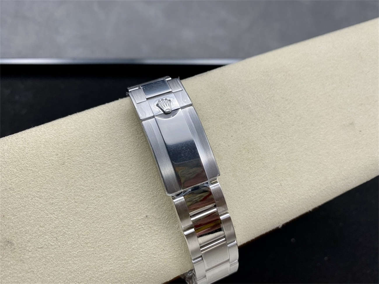 Rolex Daytona 126509 Cement Dial Replica – Clean Factory White Gold Bracelet