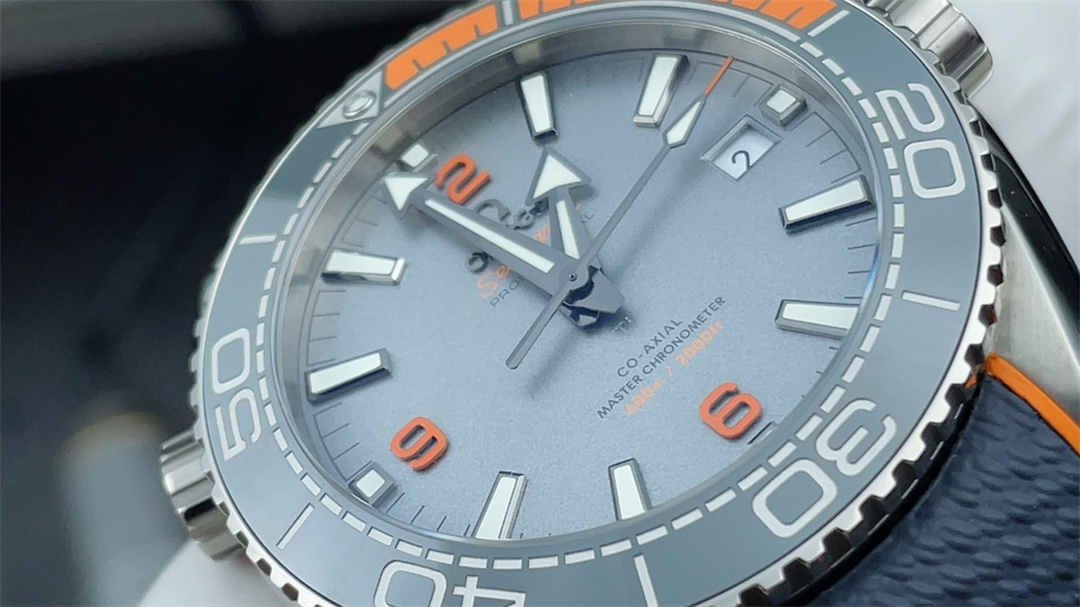 Omega Seamaster Planet Ocean 600M 215.92.44.21.99.001 43.5mm Titanium Replica